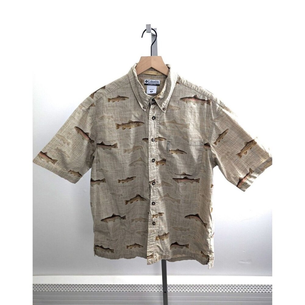 COLUMBIA SHIRT MENS MEDIUM RIVER LODGE SHORT SLEEVE BUTTON DOWN BEIGE FISH AOP